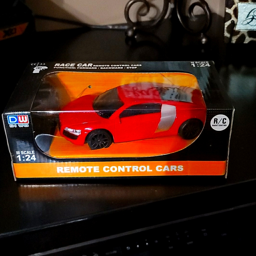 Toy car